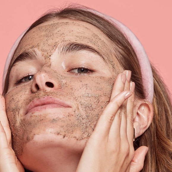 Frank Body Creamy Face Scrub - Picture 4 of 6